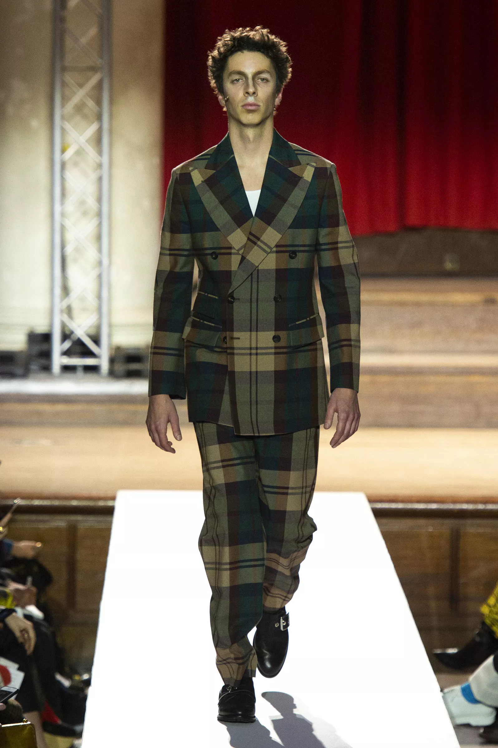 Vivienne Westwood Fall 2019 Ready-to-Wear Collection