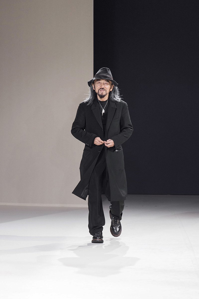يوهجي ياماموتو [Yohji Yamamoto] خريف-شتاء 2019-2020 - ملابس جاهزة - 1