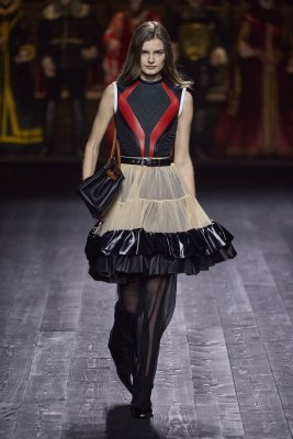 Louis Vuitton Menswear Fall/Winter 2020-2021 Runway Show During Paris  Fashion Week - Tom + Lorenzo