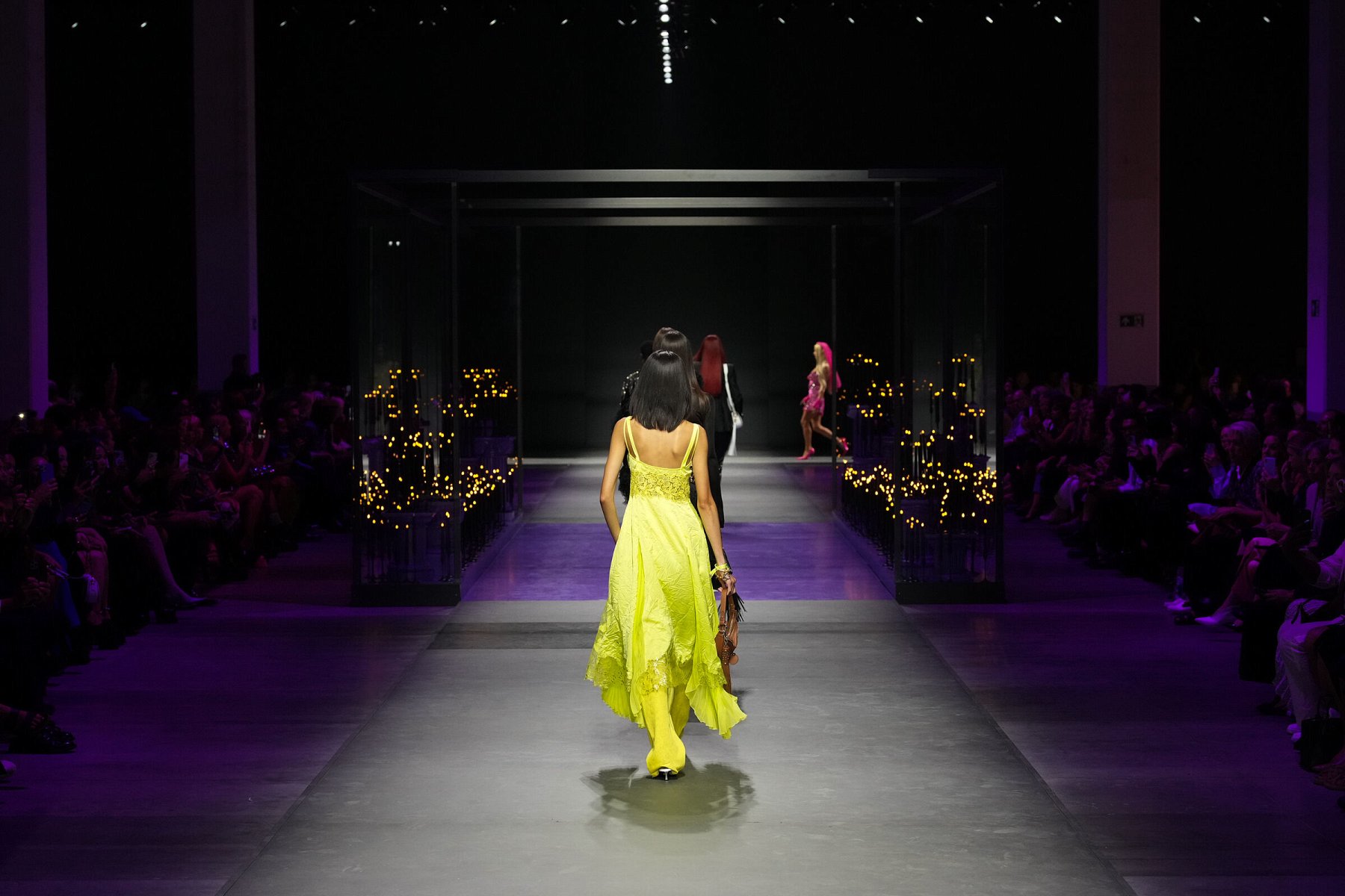 Versace İlkbahar-Yaz 2023 - Hazır giyim - 1