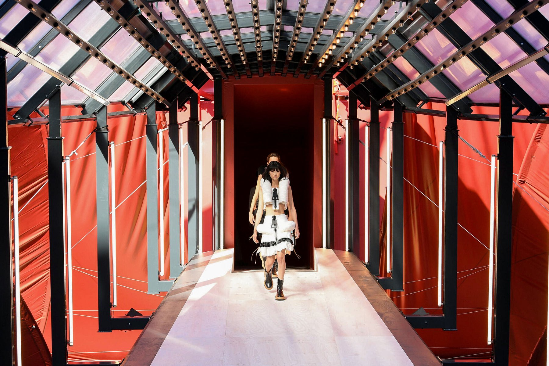 Louis Vuitton  PrintempsÉté 2023  Paris Fashion Week  ESSENTIAL HOMME