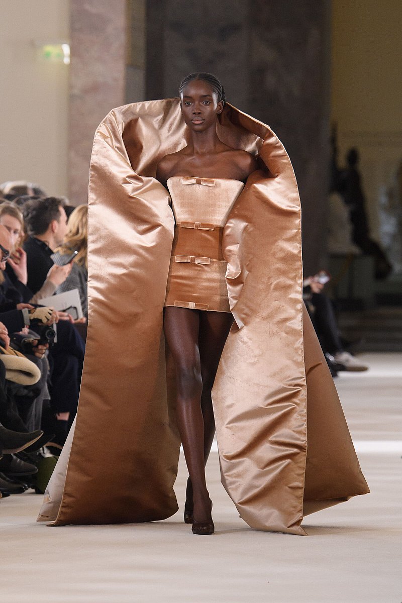Schiaparelli Printemps-été 2023 - Haute couture - 2