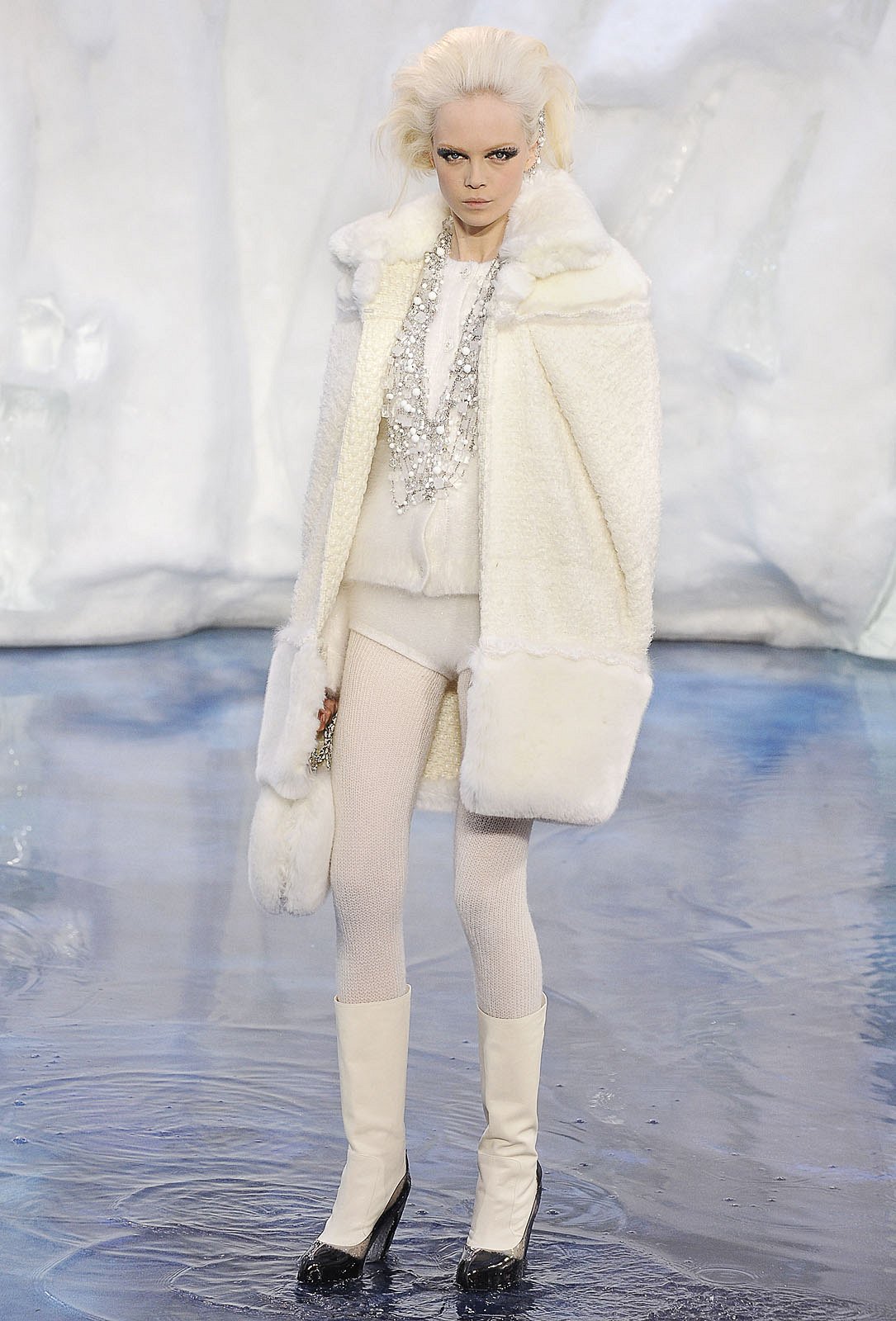 Chanel Fall-winter 2010-2011 - Ready-to-Wear
