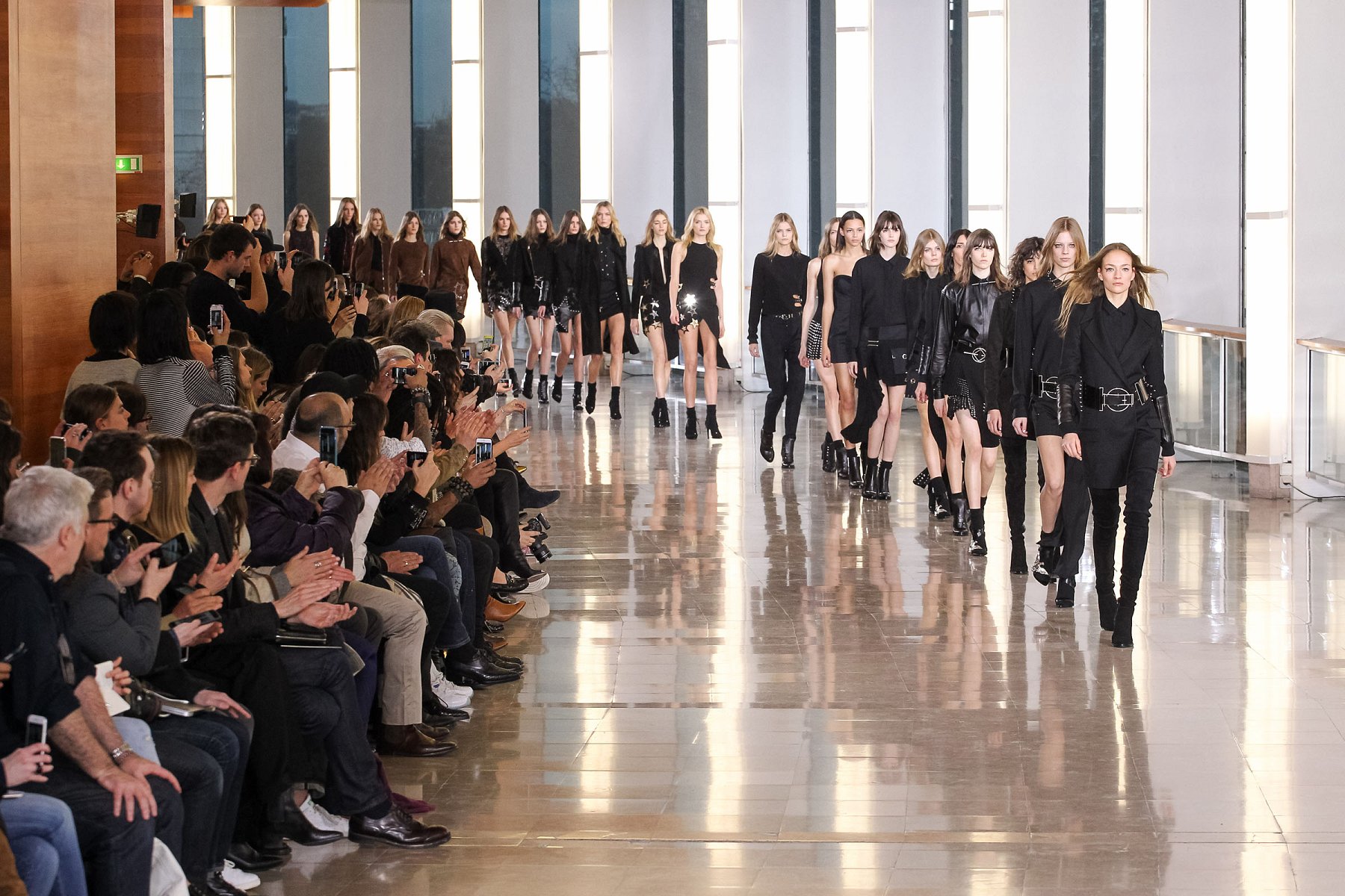Anthony Vaccarello Herbst/Winter 2015-2016 - Pret-a-porter - 1