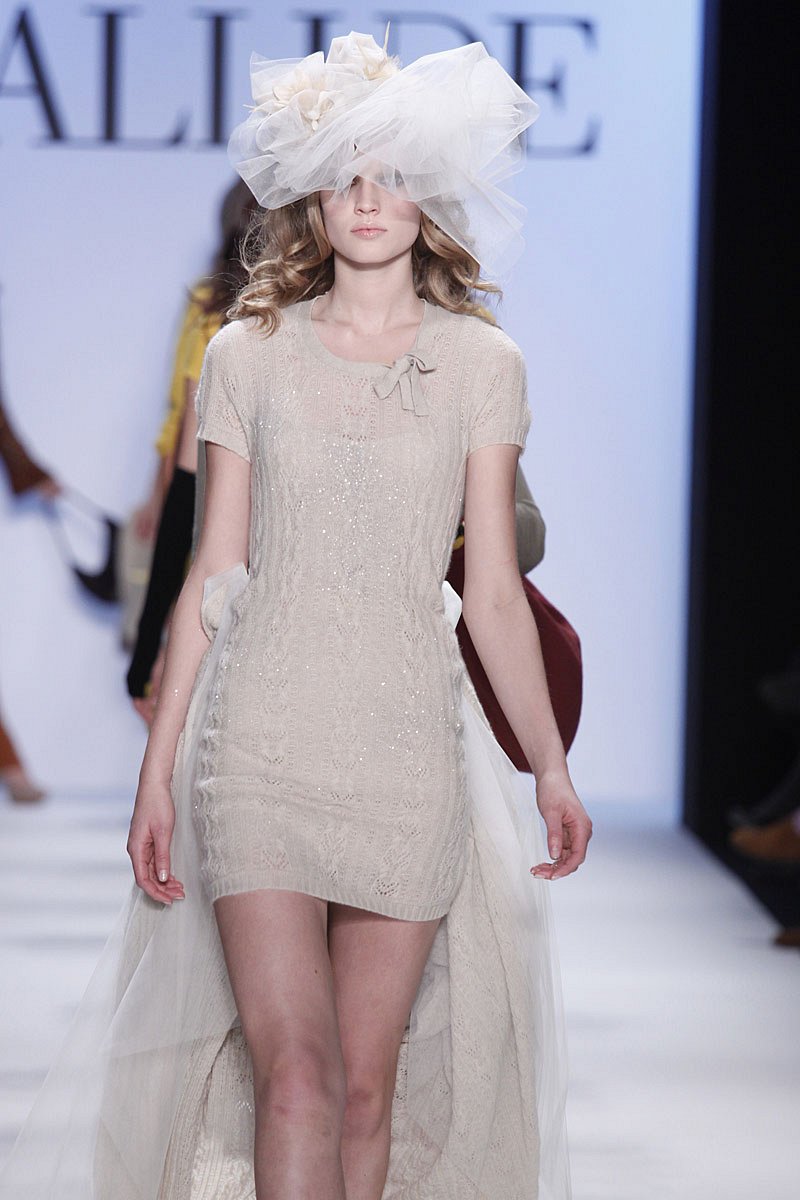 Allude Fall-winter 2009-2010 - Ready-to-Wear - 1