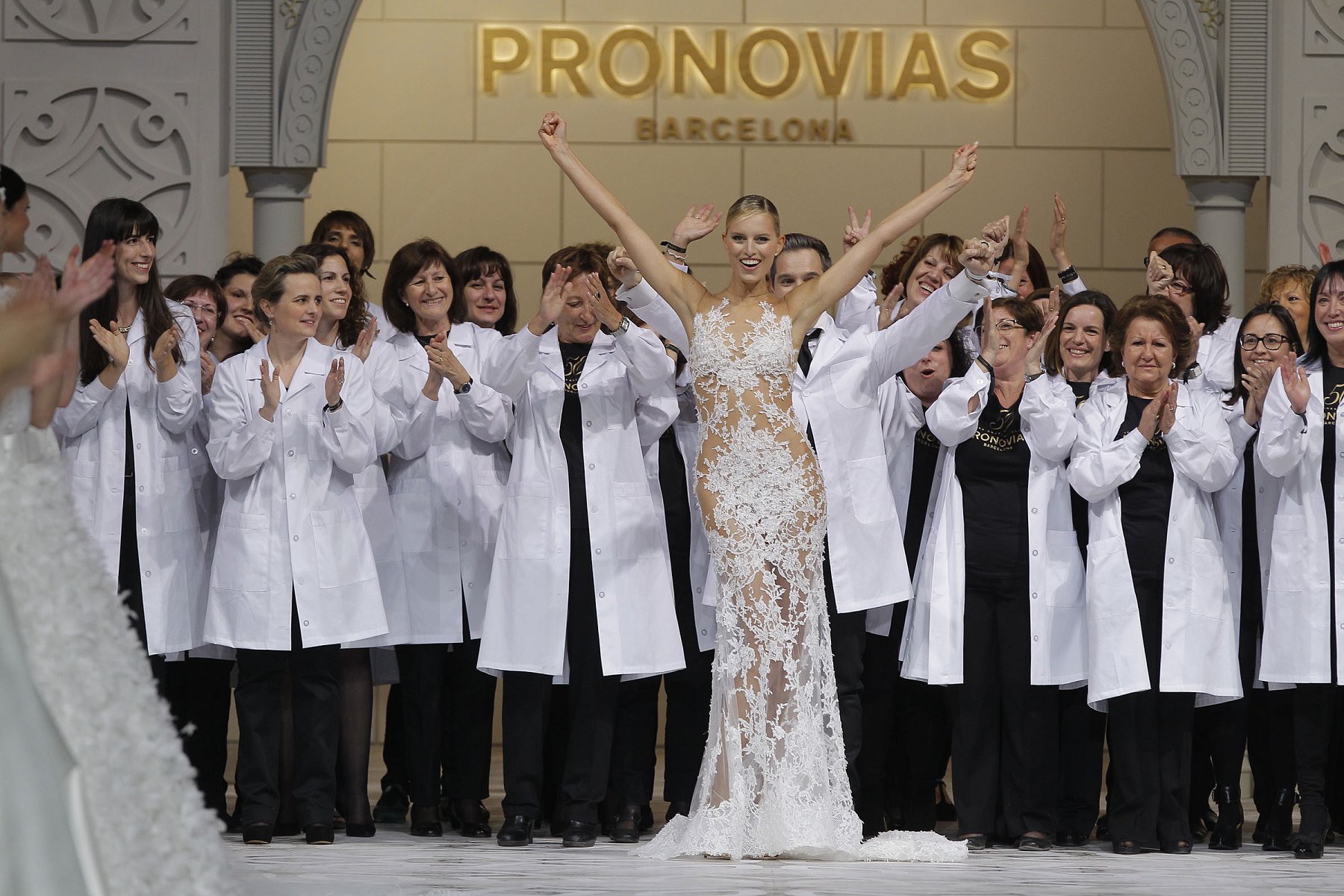 프로노비아스 [Pronovias] 2015 컬렉션 - 결혼 - 97