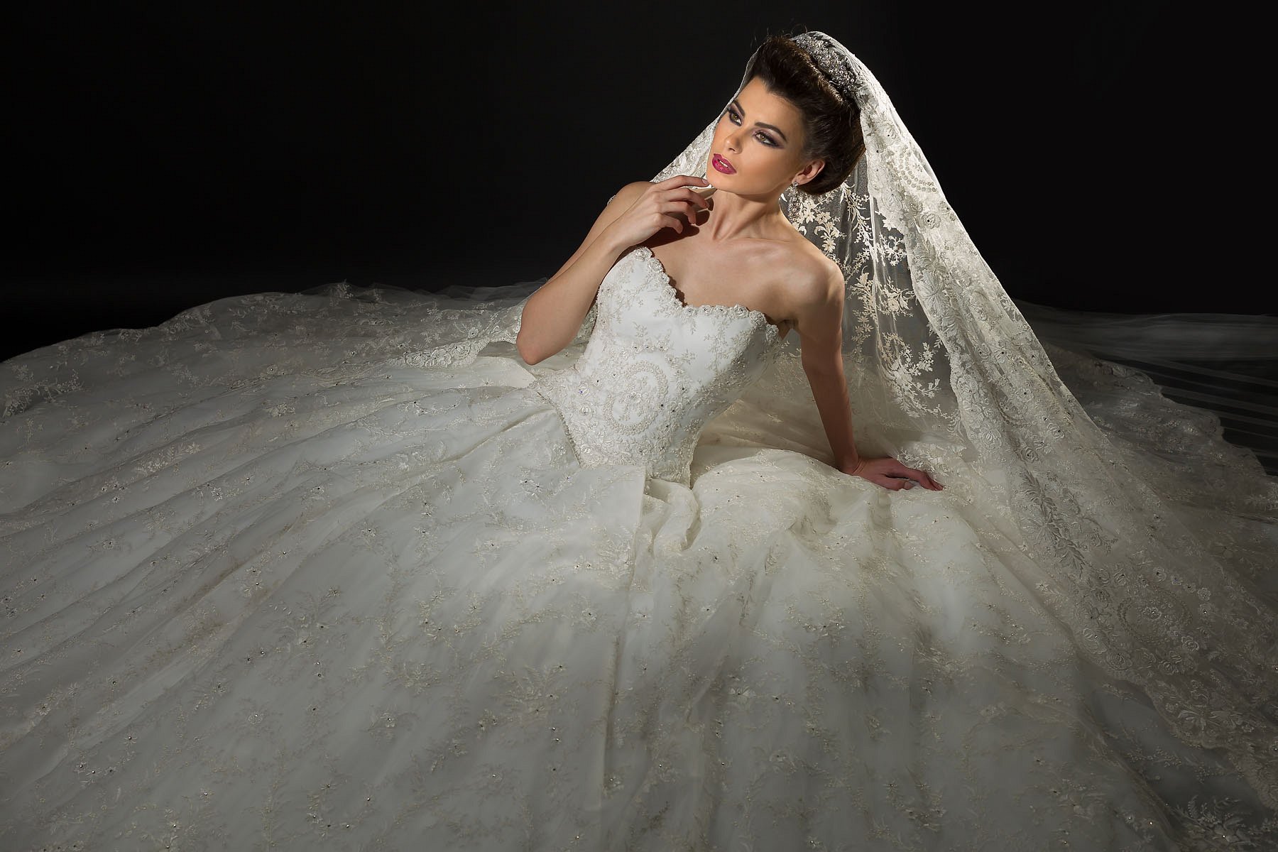 Appolo Fashion samling 2014 - Bröllopsklänningar - 1