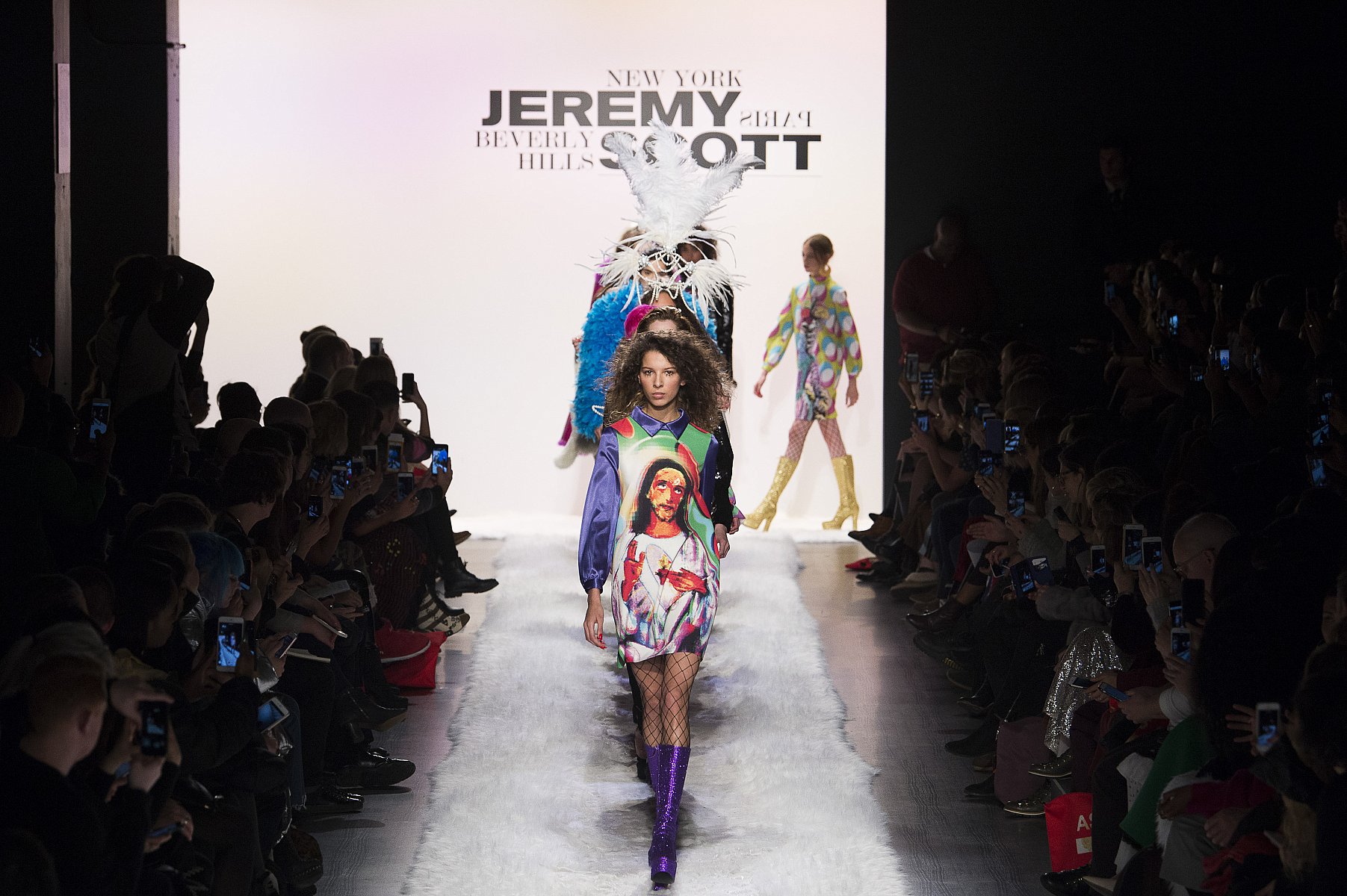 جيريمي سكوت [Jeremy Scott] خريف-شتاء 2017-2018 - ملابس جاهزة - 1