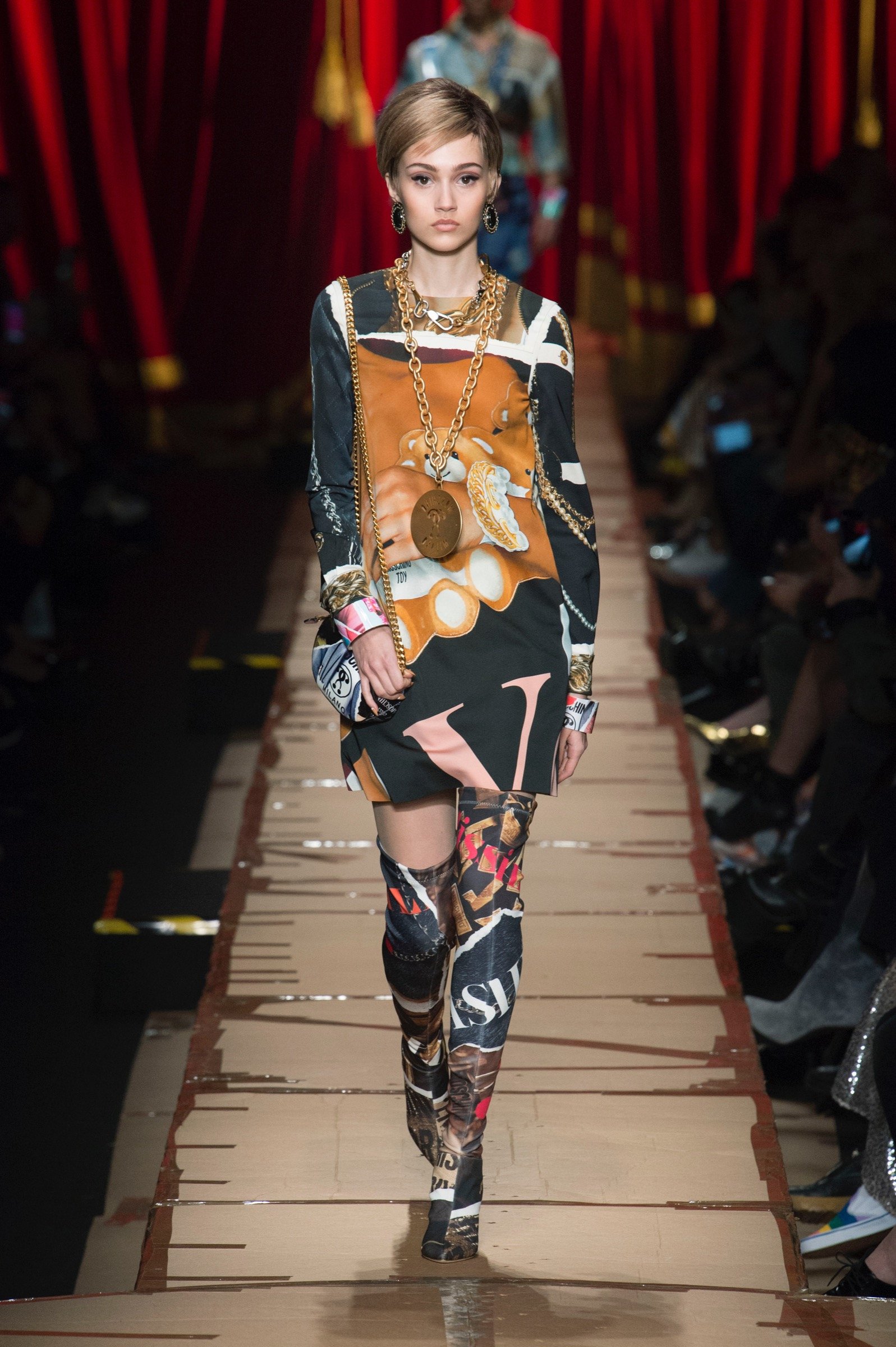 Moschino Fall-winter 2017-2018 - Ready-to-Wear