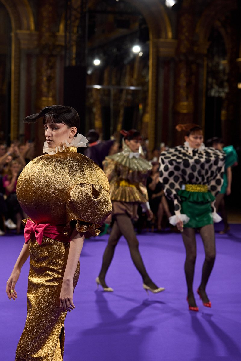 Viktor & Rolf Fall-winter 2024-2025 - Couture - 1